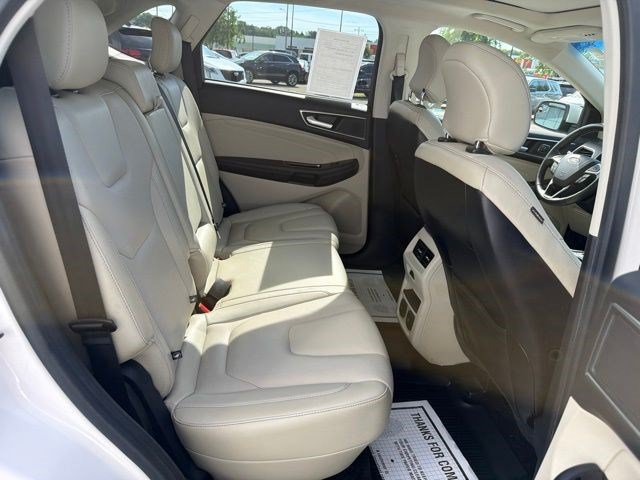Used 2018 Ford Edge Titanium w/ Equipment Group 301A AWD/4WD image 19
