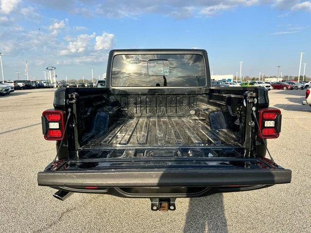Used 2023 Jeep Gladiator Rubicon w/ LED Lighting Group AWD/4WD image 5