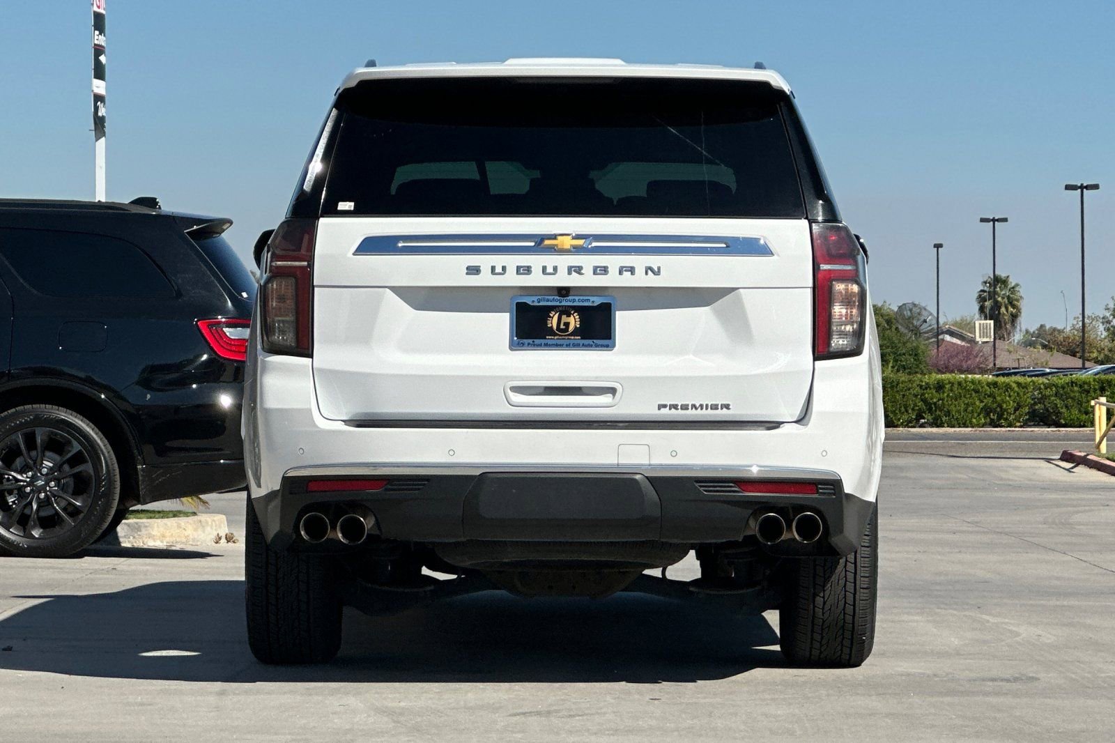 Used 2023 Chevrolet Suburban Premier image 5