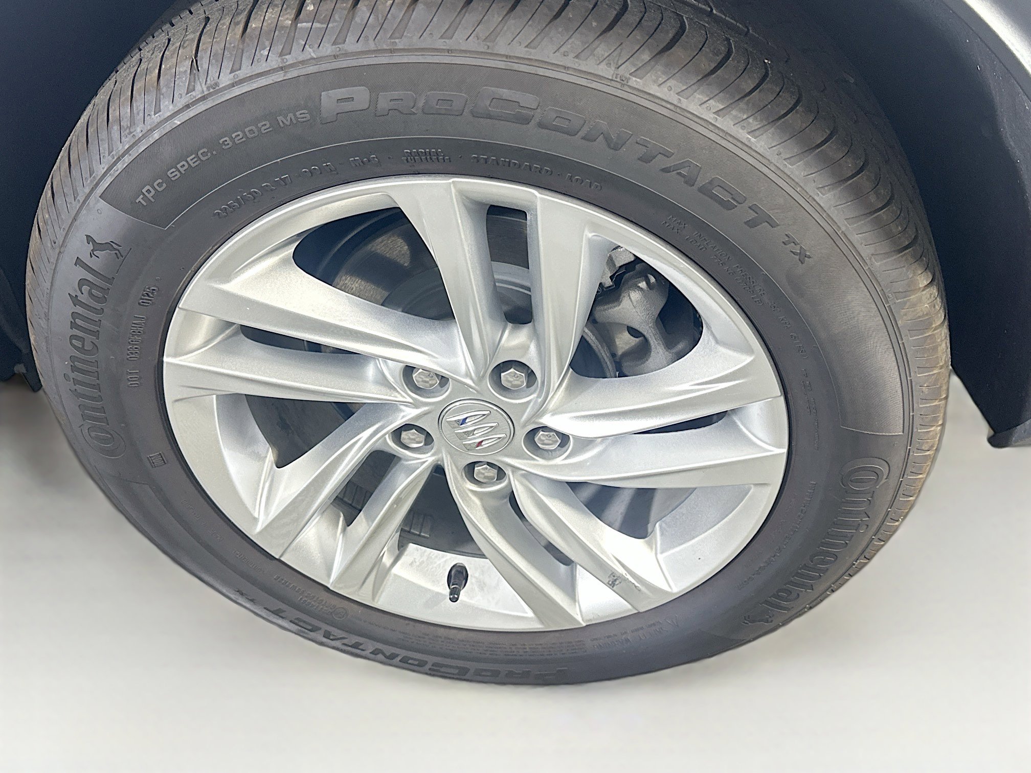 Used 2025 Buick Envista Preferred FWD image 11