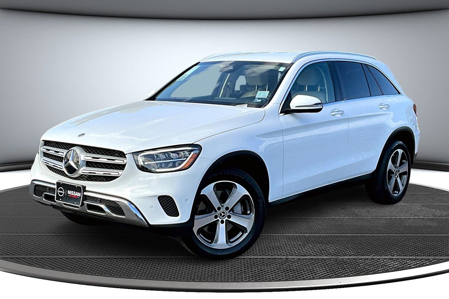 Used 2022 Mercedes-Benz GLC 300 4MATIC image 3
