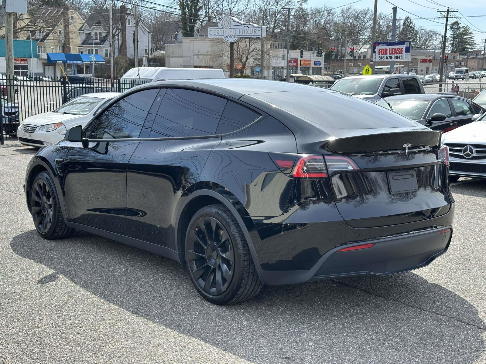 Used 2021 Tesla Model Y Long Range AWD/4WD image 5