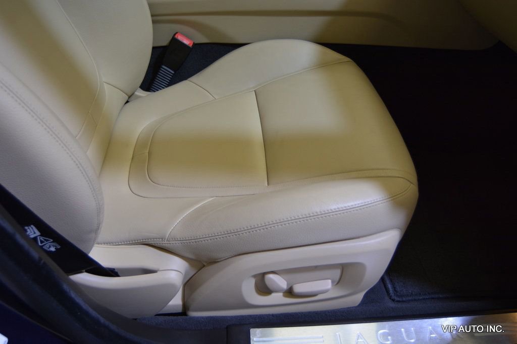 Used 2012 Jaguar XF image 22