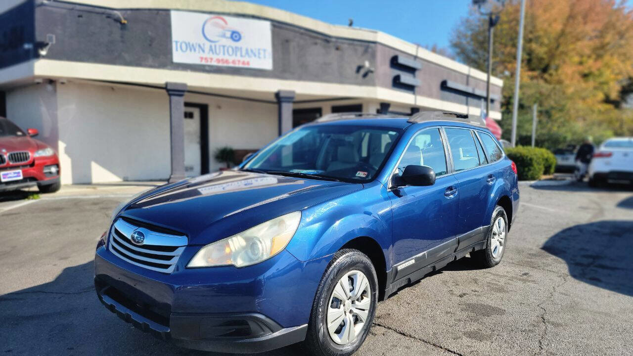 Used 2010 Subaru Outback 2.5i image 5
