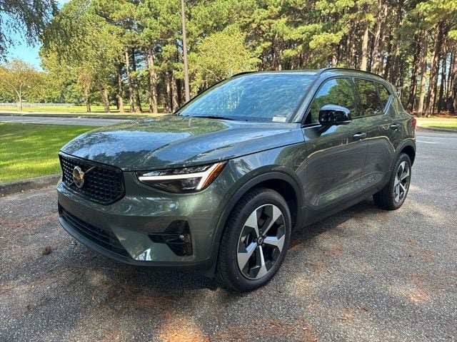New 2026 Volvo XC40 B5 Plus w/ Protection Package Premier