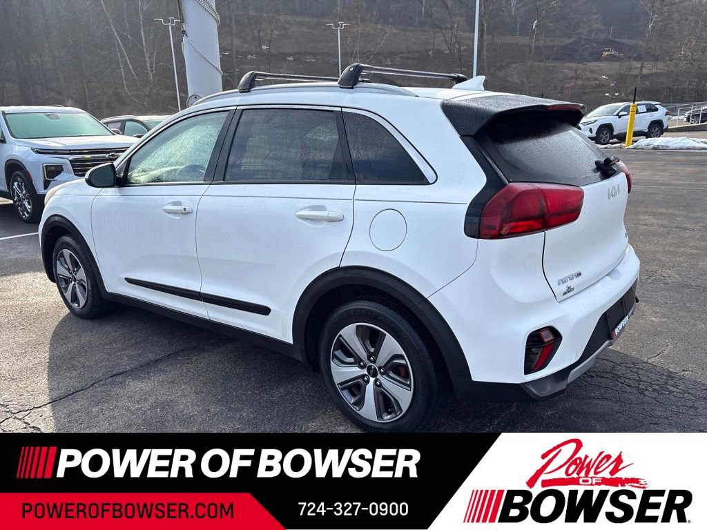 Used 2022 Kia Niro LX image 3