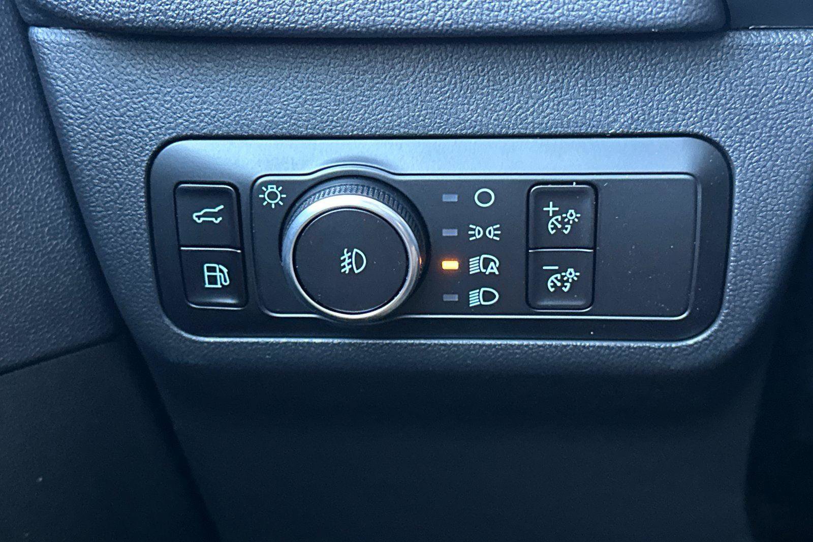 New 2025 Ford Escape SE w/ PHEV Premium Package image 23