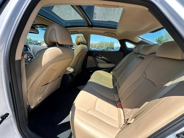 Used 2016 Hyundai Azera Limited FWD image 12