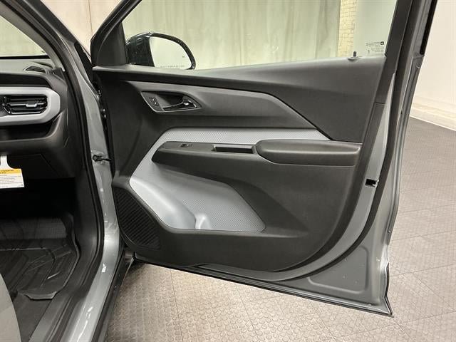 New 2027 Chevrolet Bolt LT w/ Comfort Package FWD image 31