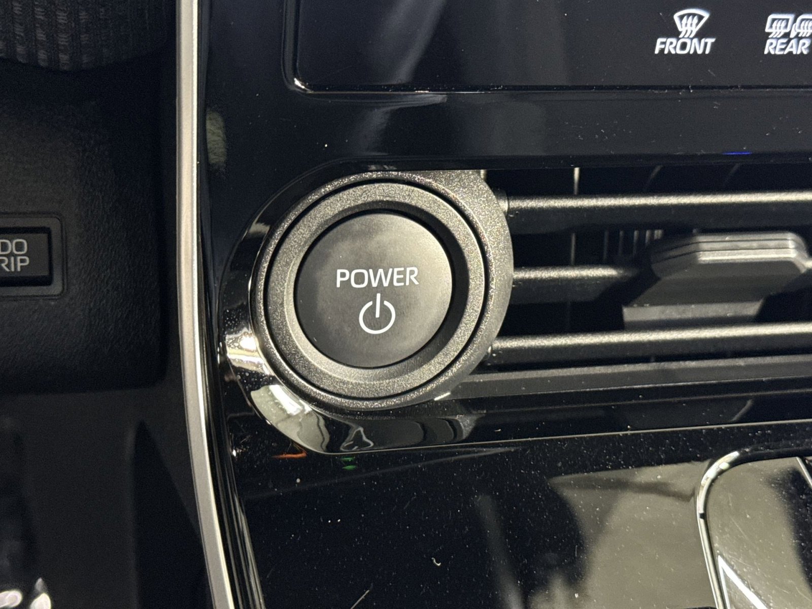 Used 2023 Toyota bZ4X XLE image 35