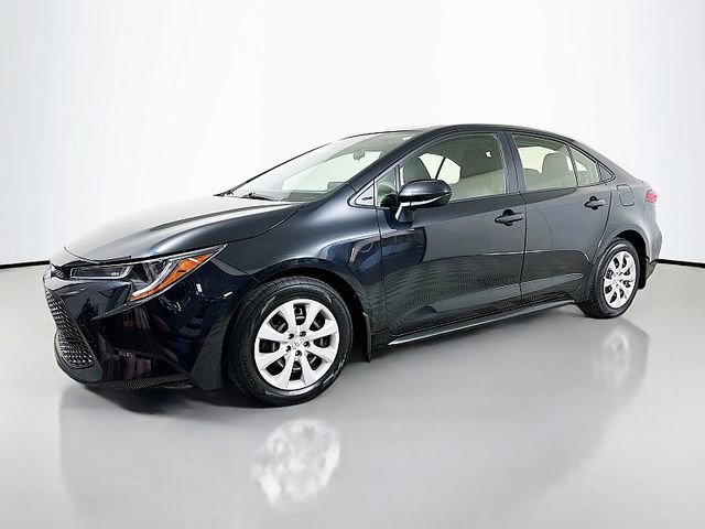 Used 2021 Toyota Corolla LE w/ Carpet Mat Package (TMS) FWD image 3