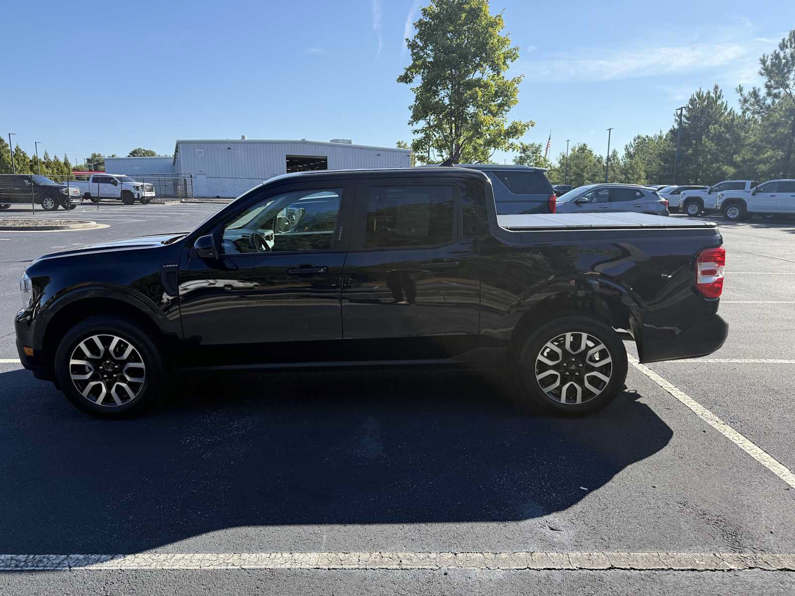Used 2023 Ford Maverick Lariat FWD image 7
