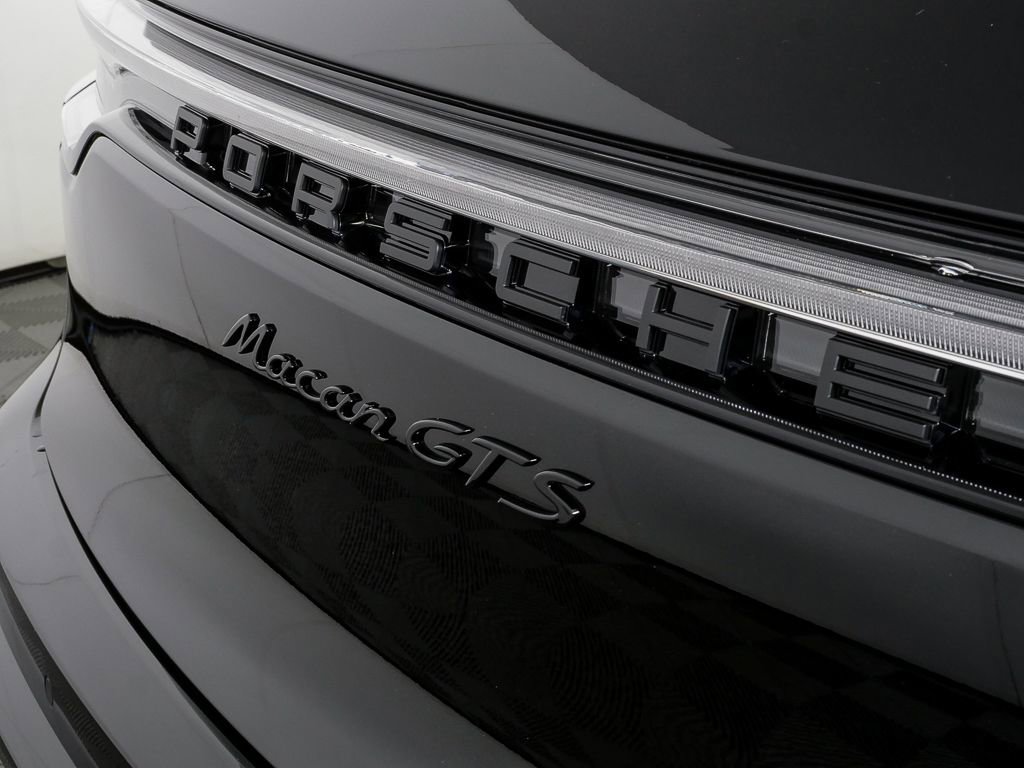 New 2026 Porsche Macan GTS image 38
