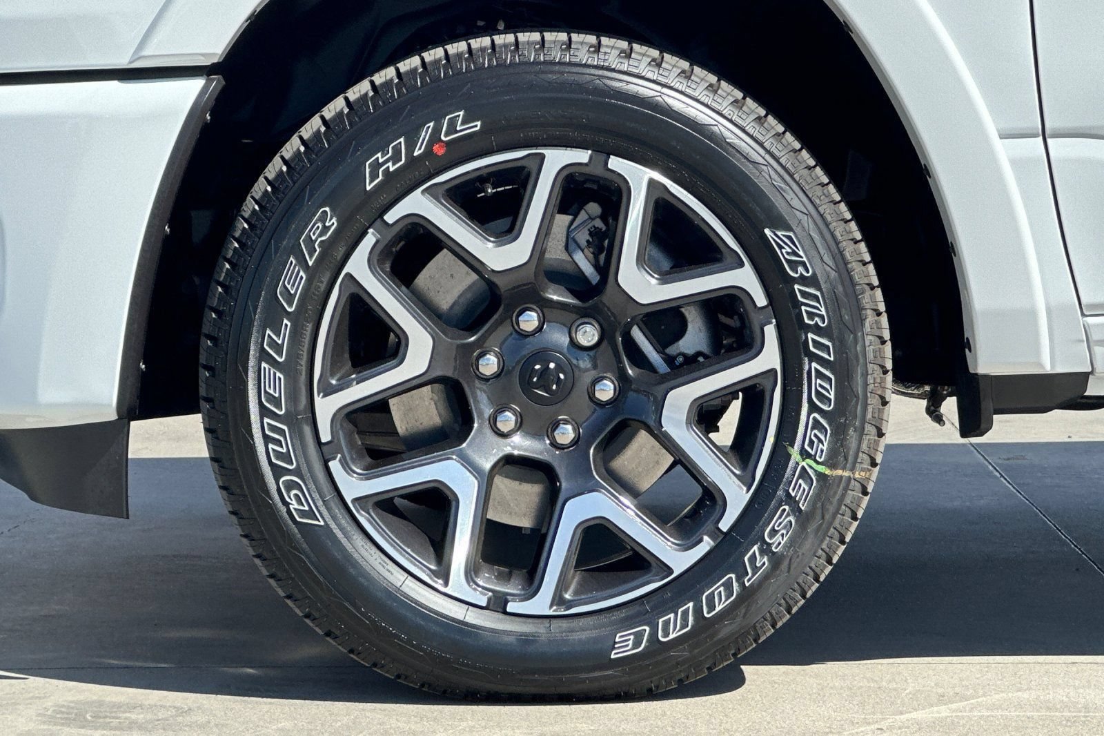 New 2026 RAM 1500 Laramie AWD/4WD image 26