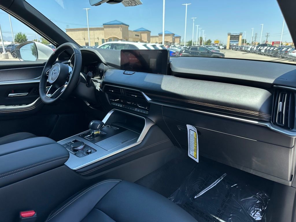 New 2025 MAZDA CX-90 Plug-In Hybrid w/ Premium Plus image 31