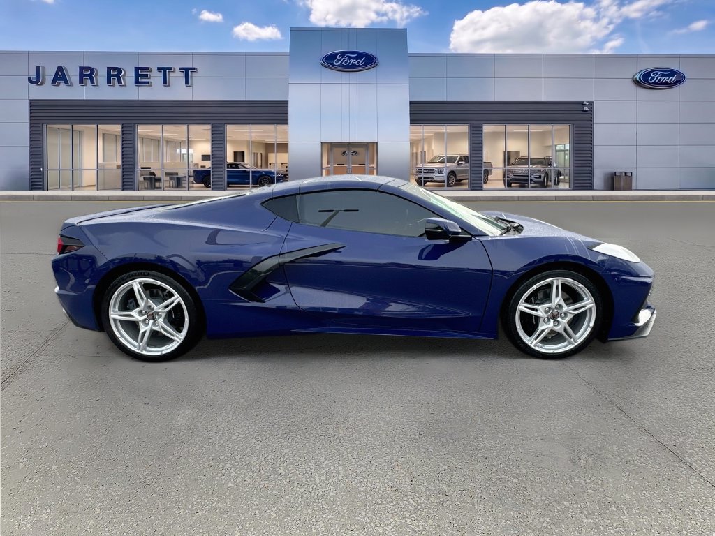 Used 2025 Chevrolet Corvette Stingray Preferred Cpe w/ Battery Protection Package RWD image 8