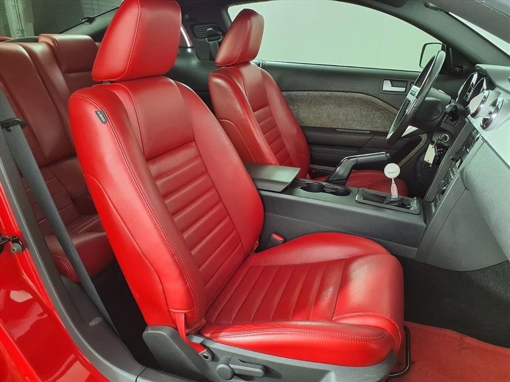 Used 2005 Ford Mustang GT image 9