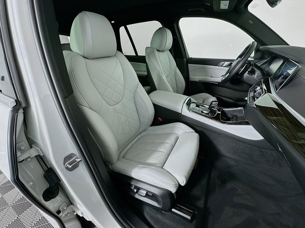 Certified 2023 BMW X5 xDrive40i w/ Parking Assistance Package image 29