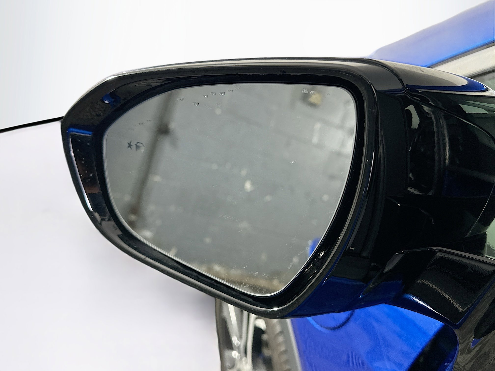 Used 2017 Chevrolet Bolt Premier w/ Driver Confidence II Package image 15