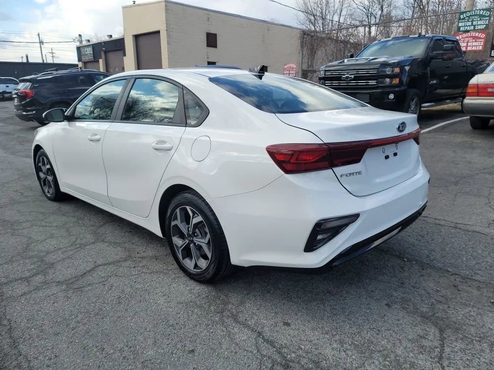Used 2020 Kia Forte LXS FWD image 7