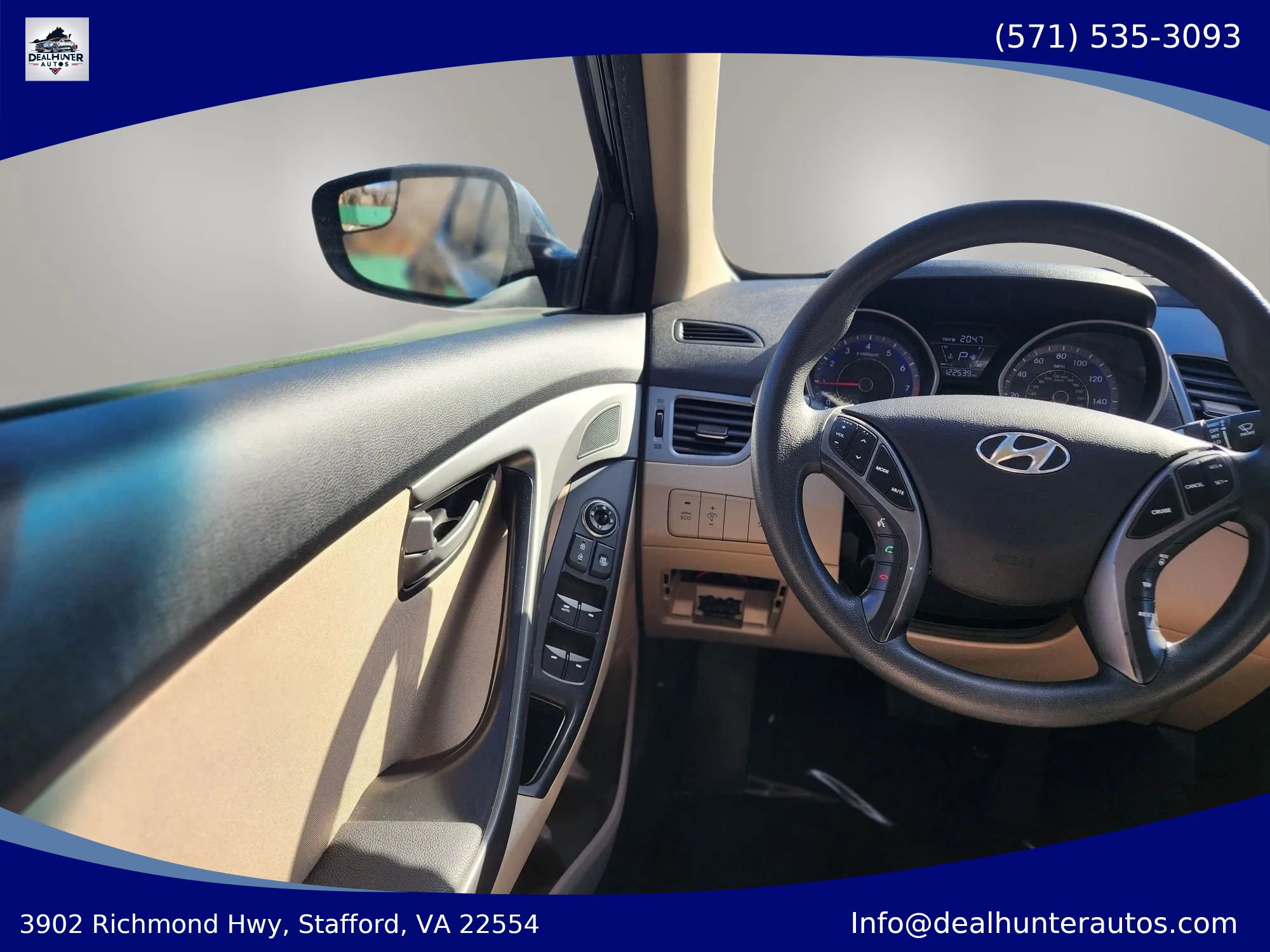 Used 2015 Hyundai Elantra SE w/ Option Group 02 FWD image 29