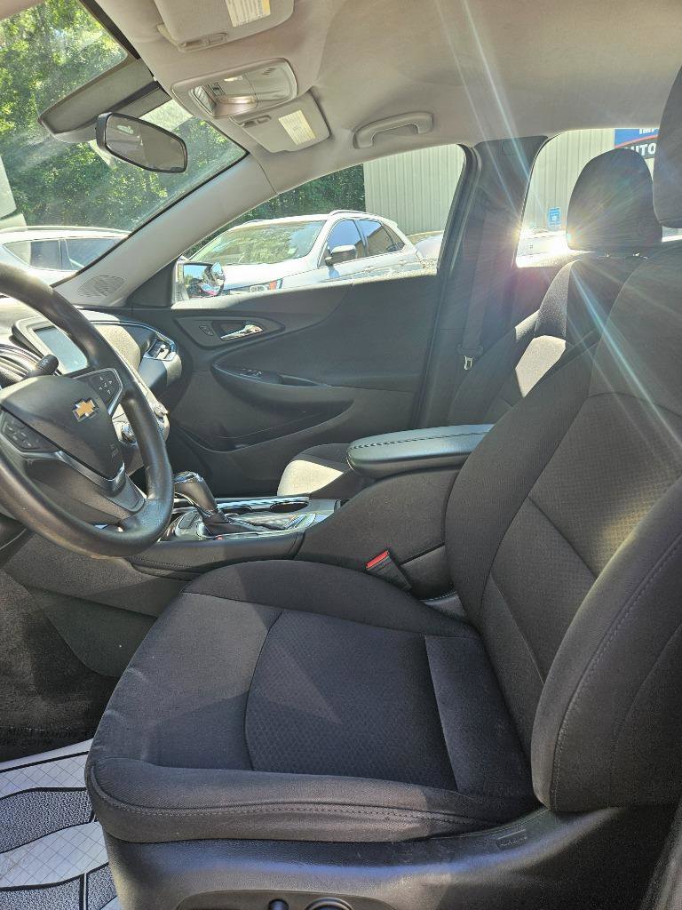 Used 2018 Chevrolet Malibu LT image 21