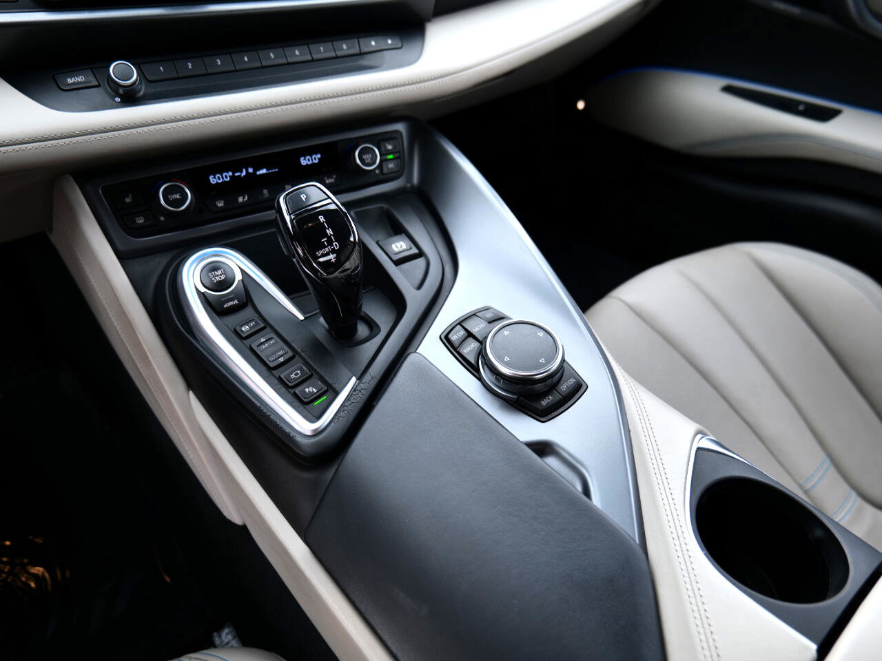 Used 2015 BMW i8 image 36