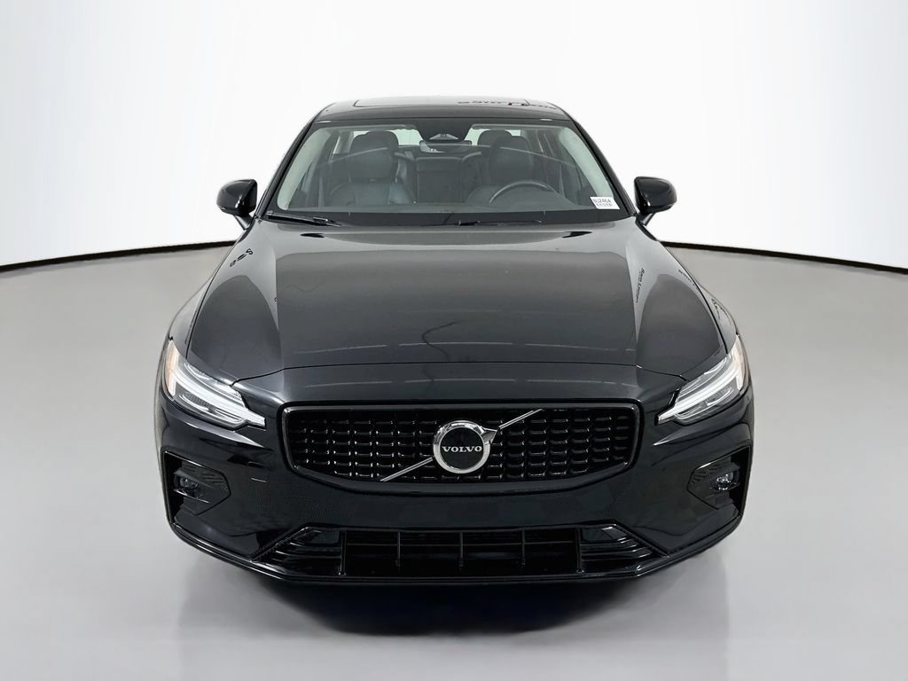 Used 2024 Volvo S60 B5 Core FWD image 2