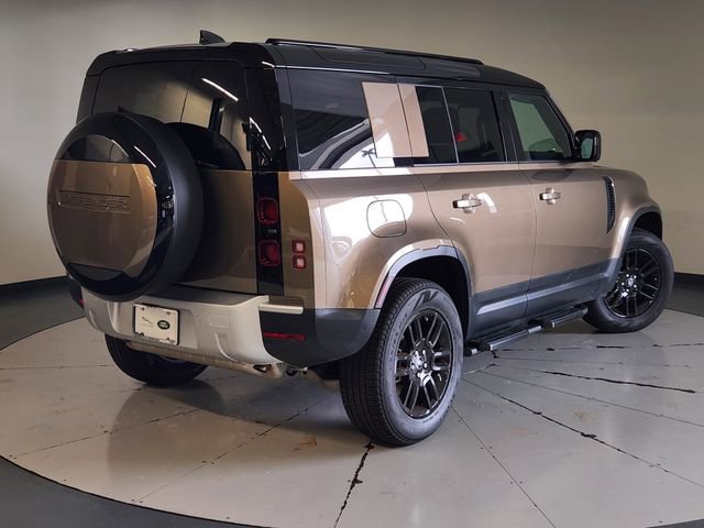 Used 2025 Land Rover Defender 110 S image 2