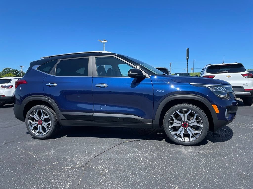 Used 2021 Kia Seltos SX AWD/4WD image 2