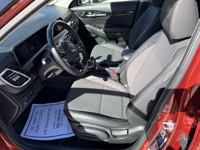 Used 2024 Kia Seltos S AWD/4WD image 11