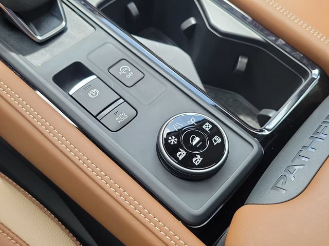 New 2026 Nissan Pathfinder Platinum AWD/4WD image 34