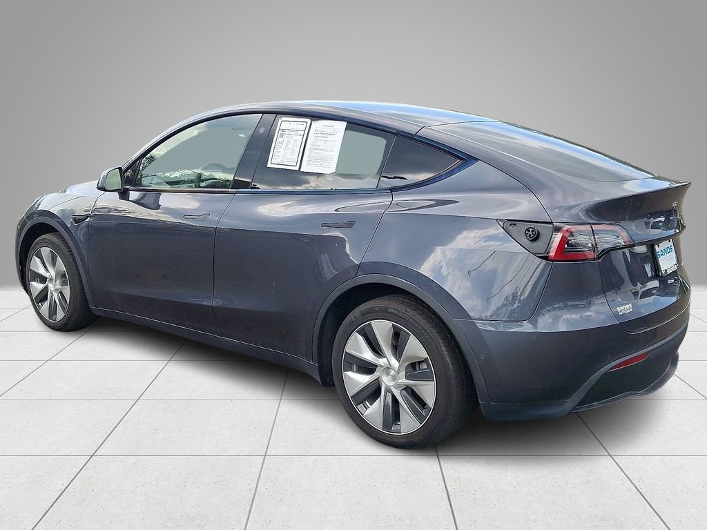 Used 2022 Tesla Model Y Long Range image 7