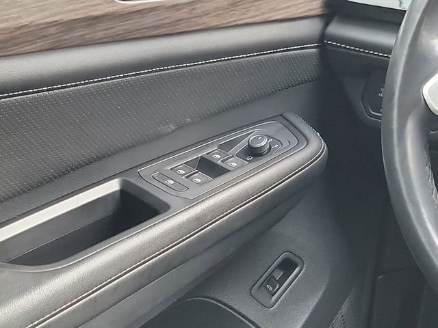 Used 2024 Volkswagen Atlas SEL Premium R-Line image 21