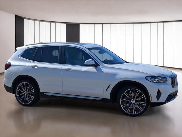 Used 2023 BMW X3 sDrive30i w/ Premium Package image 4