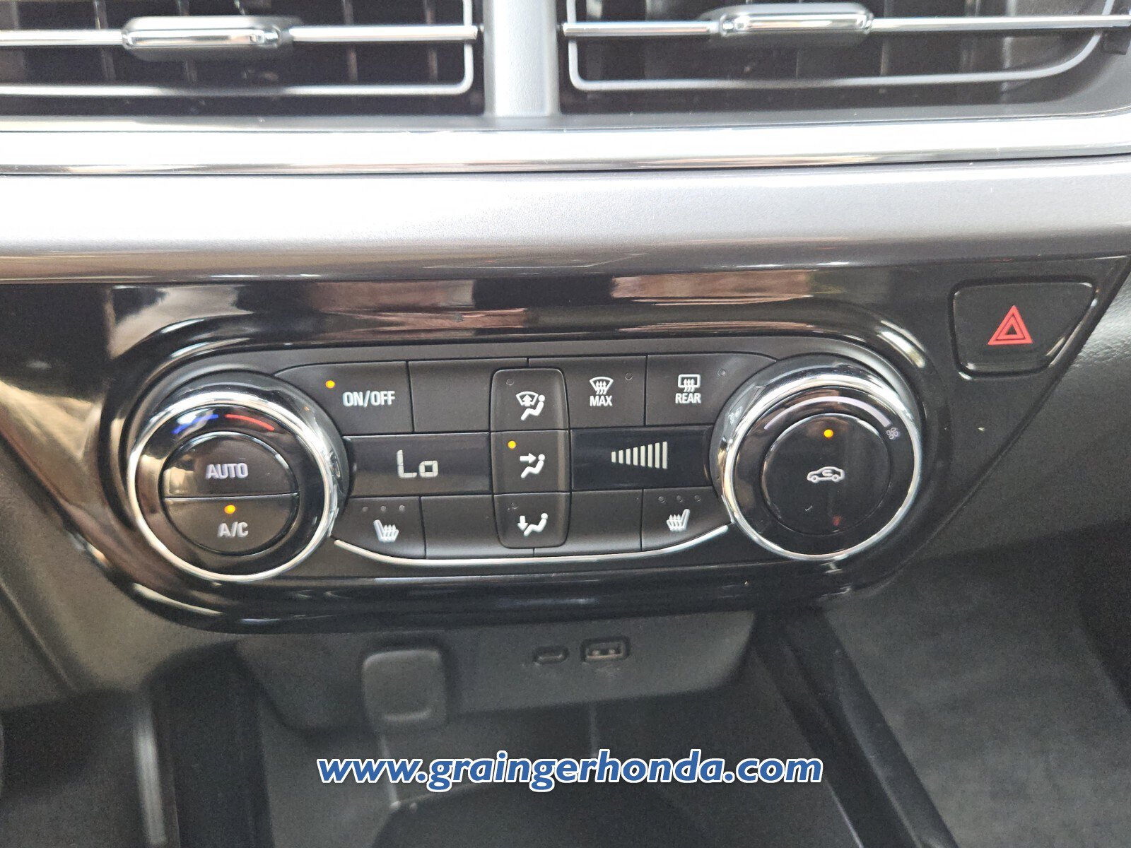 Used 2025 Chevrolet Trax ACTIV w/ Driver Confidence Package FWD image 17
