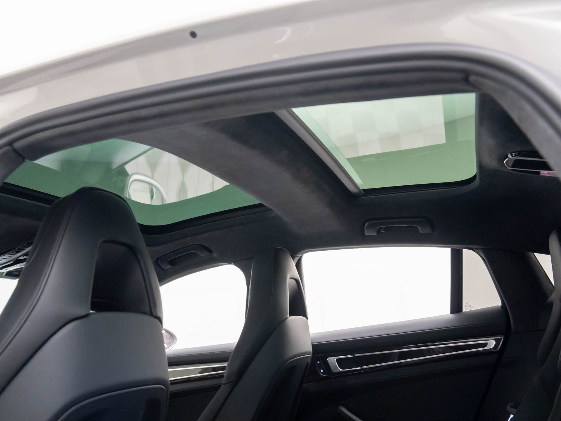 Used 2021 Porsche Panamera Turbo S w/ Premium Package image 20