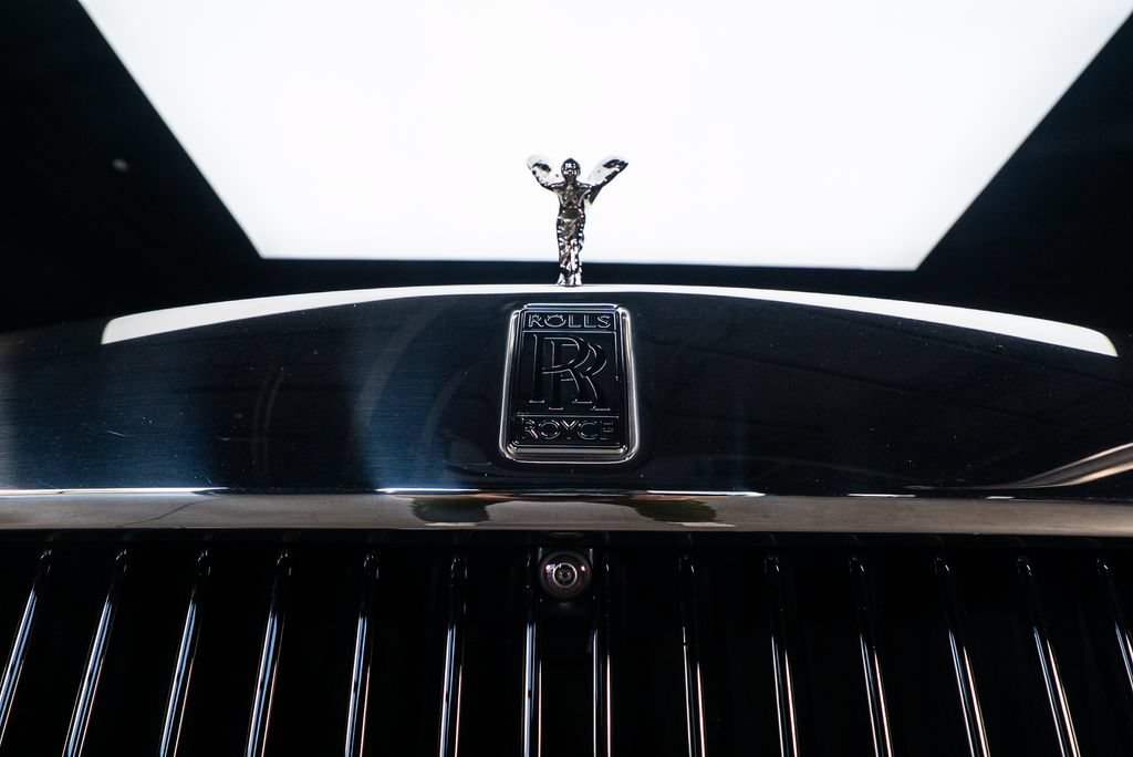 Used 2022 Rolls-Royce Phantom Sedan w/ The Phantom Package RWD image 8
