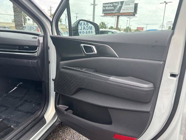 Used 2025 Kia Carnival SX FWD image 26