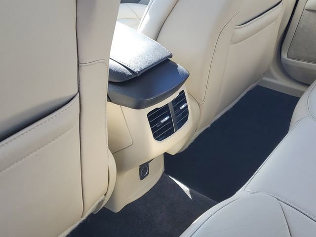 Used 2015 Ford Fusion SE w/ Equipment Group 202A image 26