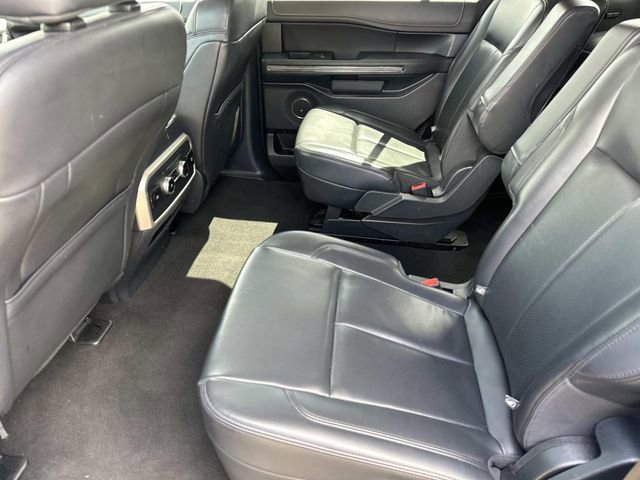 Used 2024 Ford Expedition XLT image 19