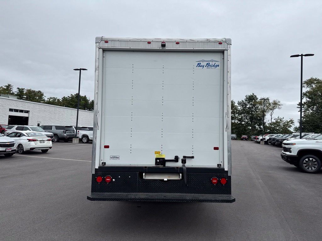 Used 2024 Chevrolet Low Cab Forward RWD image 5