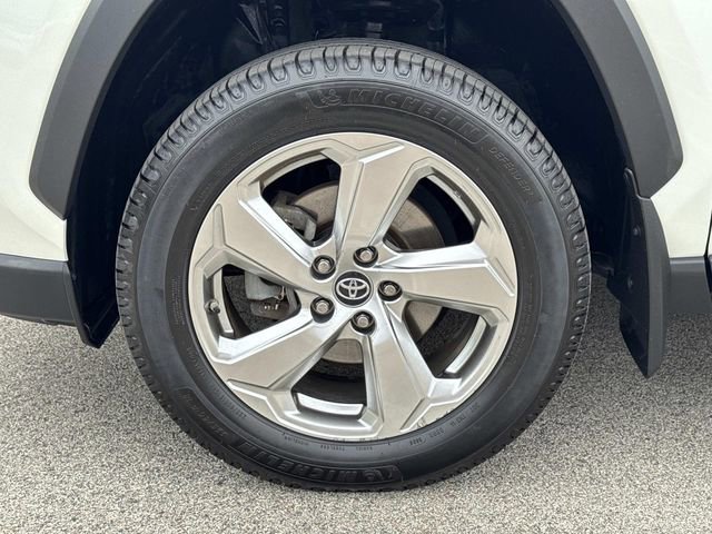 Used 2019 Toyota RAV4 Limited w/ Limited Grade Weather Package AWD/4WD image 9