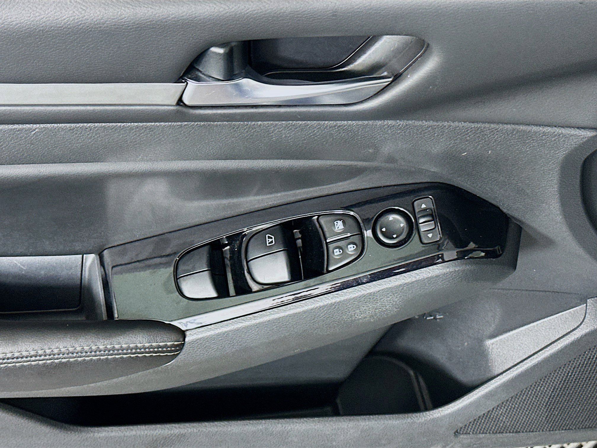 Used 2023 Nissan Altima 2.5 SV image 15