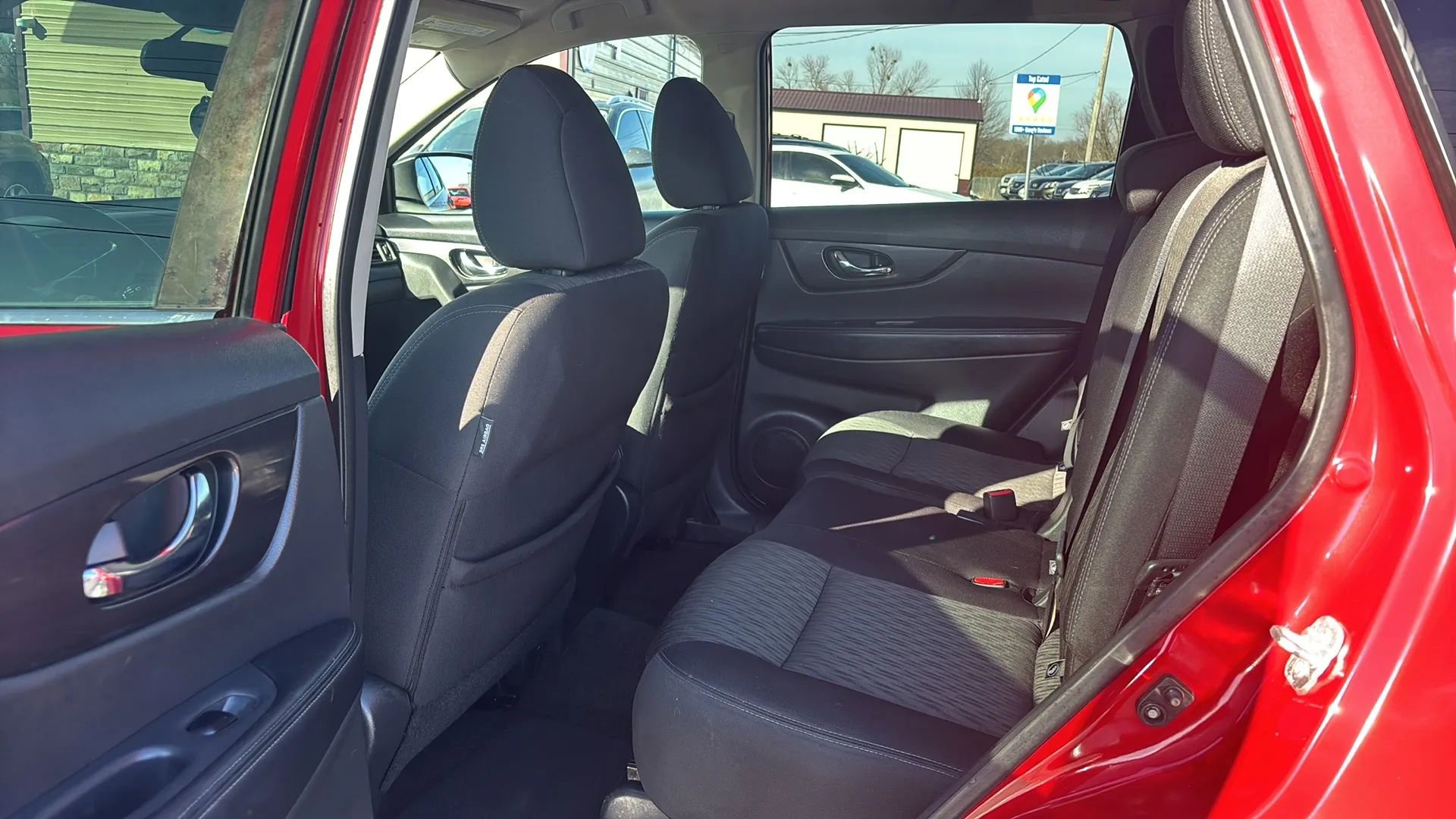 Used 2017 Nissan Rogue S image 11