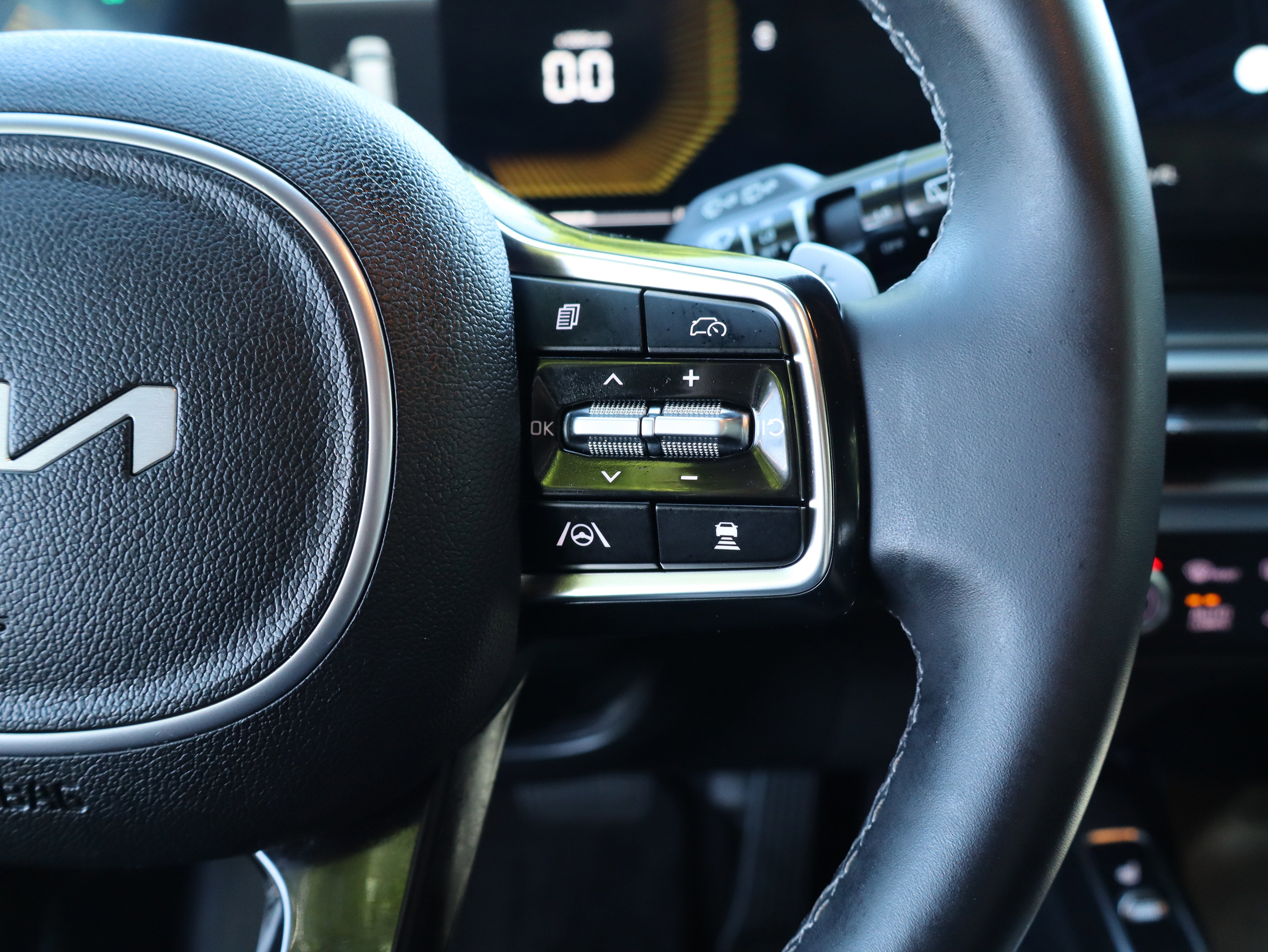 Used 2025 Kia Sorento EX image 26