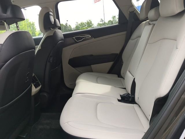 Used 2023 Kia Sportage EX FWD image 13