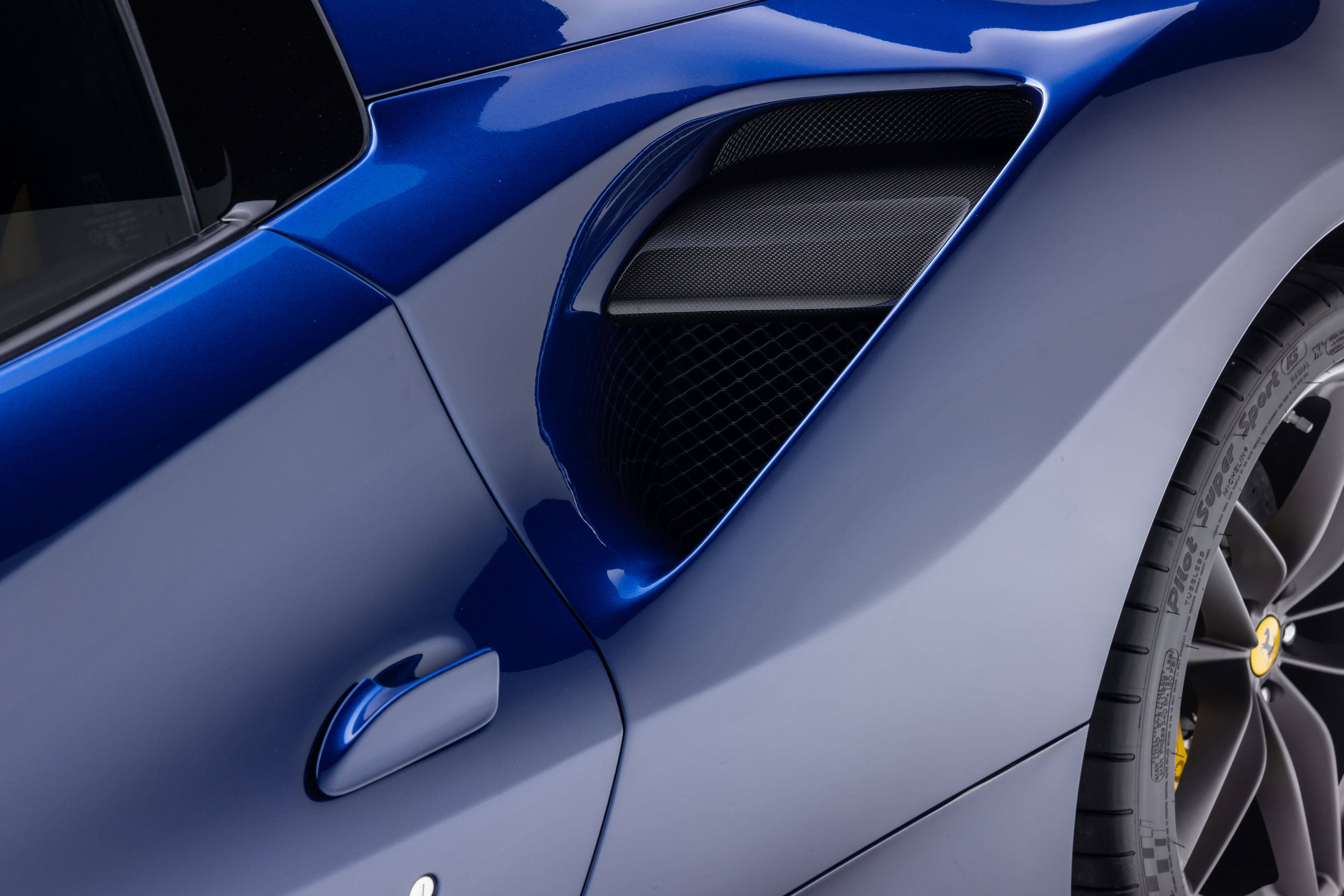 Certified 2017 Ferrari 488 Spider RWD image 44