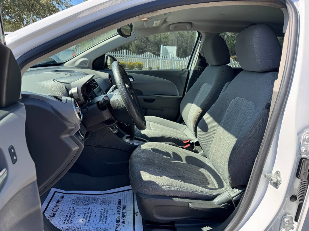 Used 2014 Chevrolet Sonic LT image 10