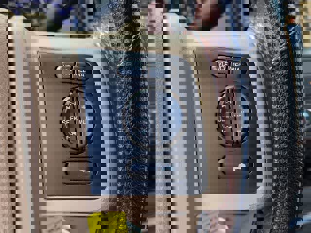 Used 2012 Ford F250 King Ranch w/ King Ranch w/Chrome Pkg image 25